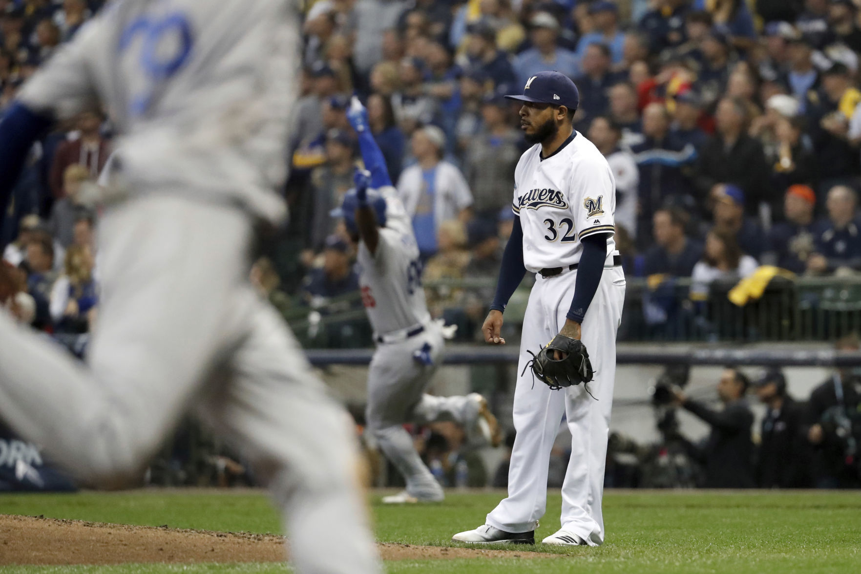 Dodgers 5, Brewers 1